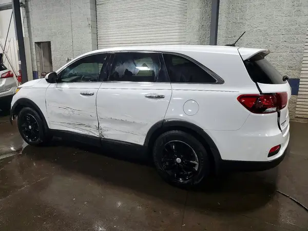 5XYPG4A33LG629891 2020 KIA SORENTO - Image 2