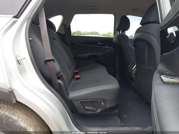 5XYPG4A33LG632287 2020 KIA SORENTO - Image 8