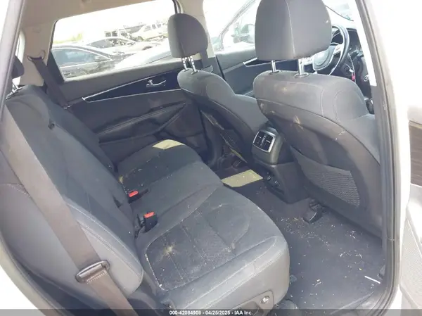 5XYPG4A33LG661840 2020 KIA SORENTO - Image 8