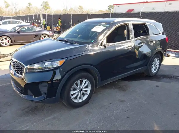 5XYPG4A33LG663734 2020 KIA SORENTO - Image 2