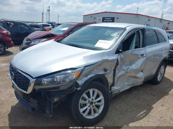 5XYPG4A33LG664737 2020 KIA SORENTO - Image 2