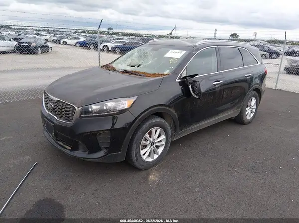 5XYPG4A33LG668495 2020 KIA SORENTO - Image 2