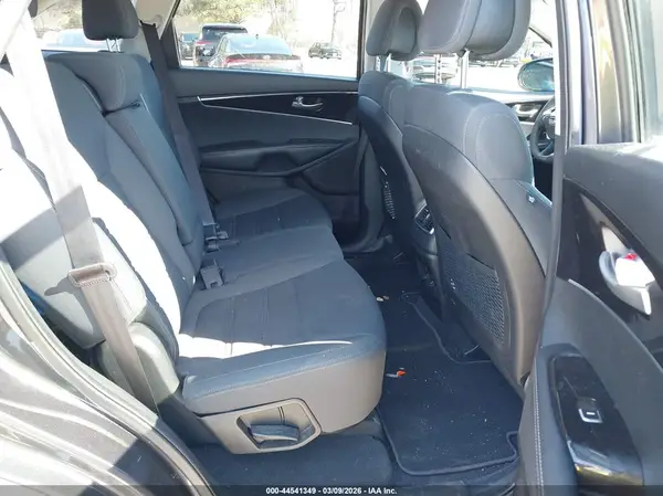 5XYPG4A34GG011047 2016 KIA SORENTO - Image 8
