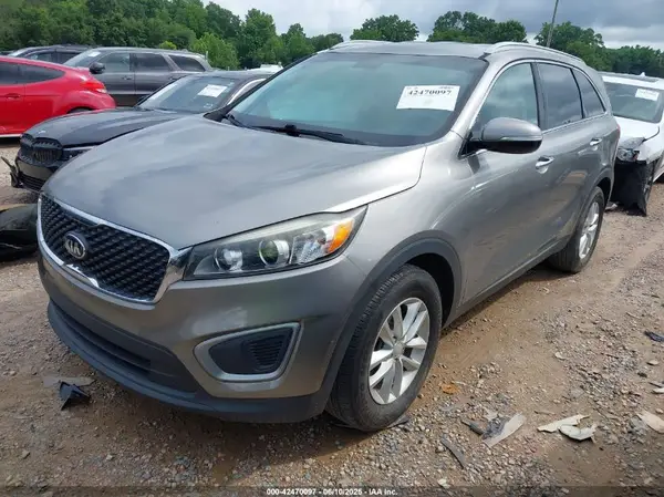 5XYPG4A34GG020203 2016 KIA SORENTO - Image 2