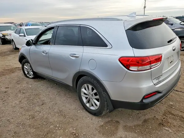 5XYPG4A34GG025689 2016 KIA SORENTO - Image 2