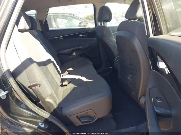 5XYPG4A34GG030701 2016 KIA SORENTO - Image 8
