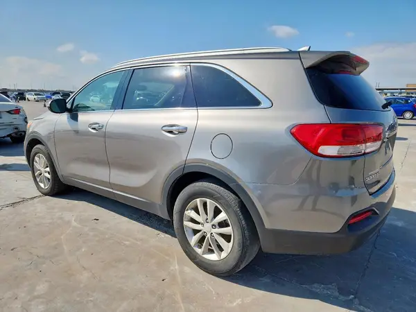 5XYPG4A34GG036353 2016 KIA SORENTO - Image 2