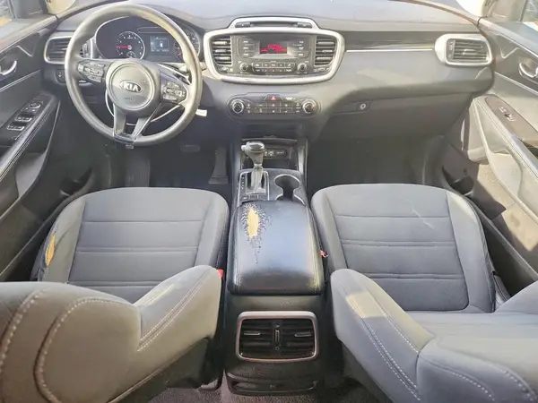 5XYPG4A34GG050236 2016 KIA SORENTO - Image 8