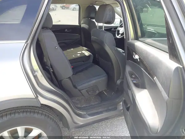 5XYPG4A34GG054013 2016 KIA SORENTO - Image 8