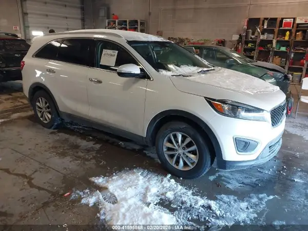 5XYPG4A34GG056926 2016 KIA SORENTO - Image 1