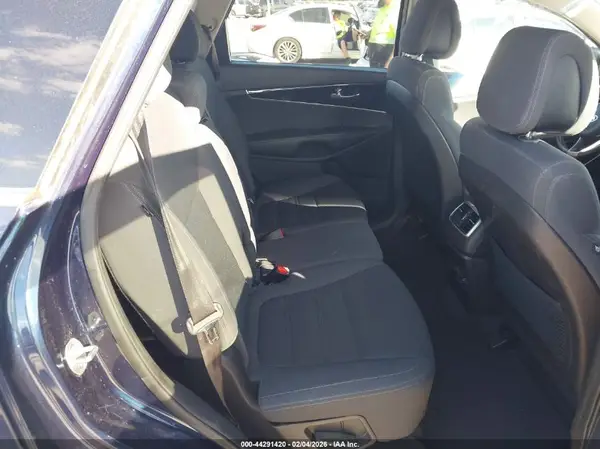 5XYPG4A34GG059664 2016 KIA SORENTO - Image 8