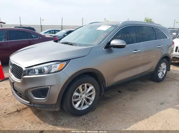 5XYPG4A34GG059728 2016 KIA SORENTO - Image 2