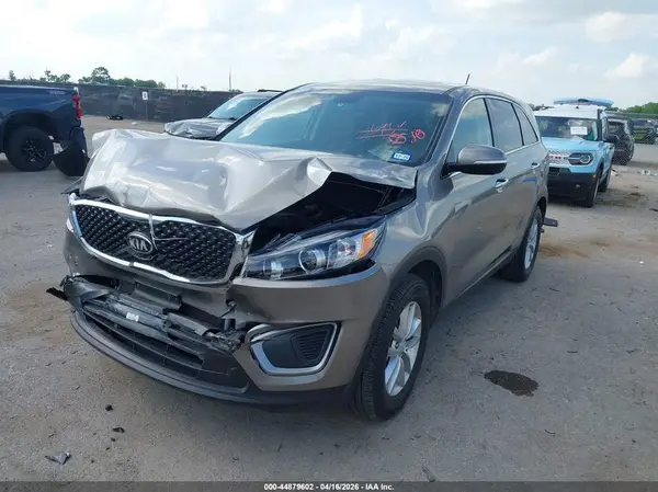 5XYPG4A34GG061110 2016 KIA SORENTO - Image 2