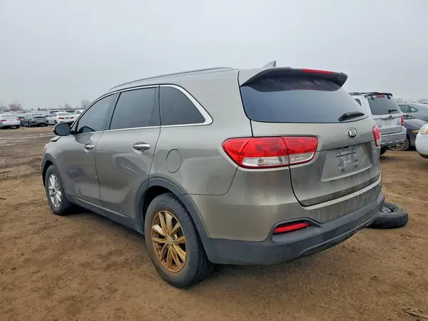 5XYPG4A34GG062256 2016 KIA SORENTO - Image 2