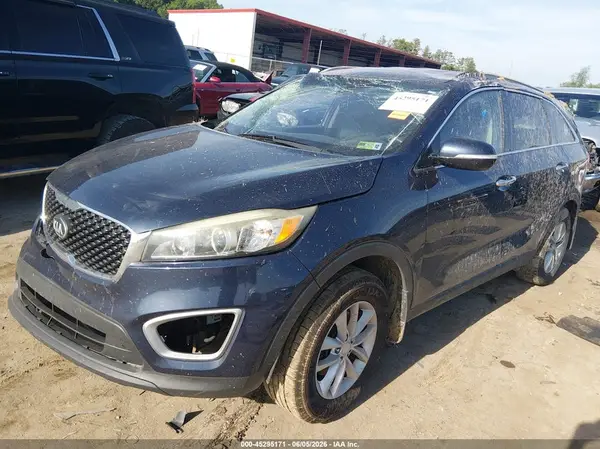 5XYPG4A34GG062578 2016 KIA SORENTO - Image 2