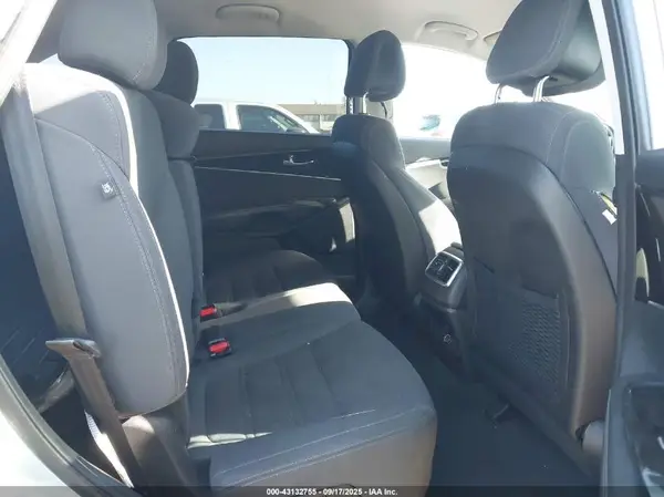 5XYPG4A34GG068171 2016 KIA SORENTO - Image 8