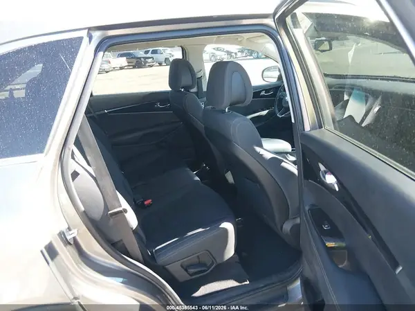 5XYPG4A34GG070583 2016 KIA SORENTO - Image 8