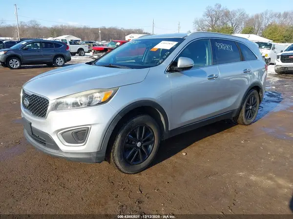 5XYPG4A34GG075167 2016 KIA SORENTO - Image 2