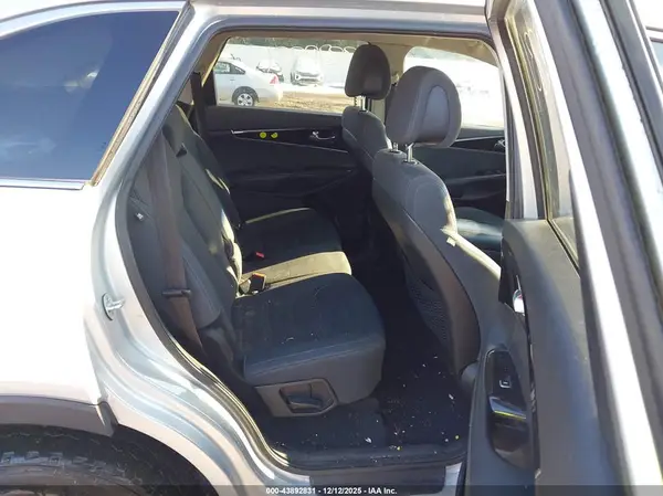 5XYPG4A34GG075167 2016 KIA SORENTO - Image 8