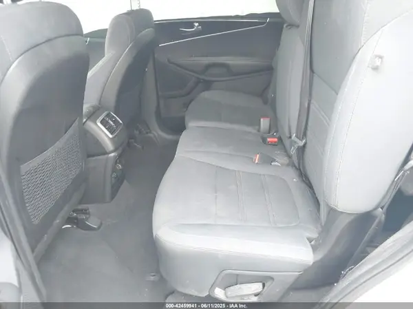5XYPG4A34GG078831 2016 KIA SORENTO - Image 8