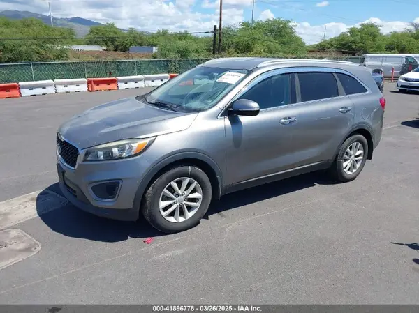 5XYPG4A34GG093412 2016 KIA SORENTO - Image 2
