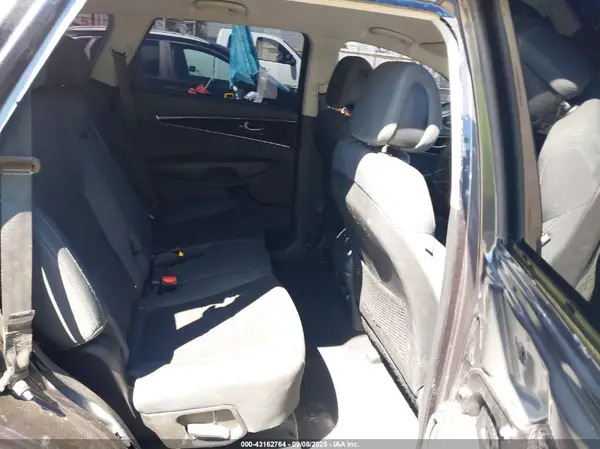 5XYPG4A34GG099744 2016 KIA SORENTO - Image 8