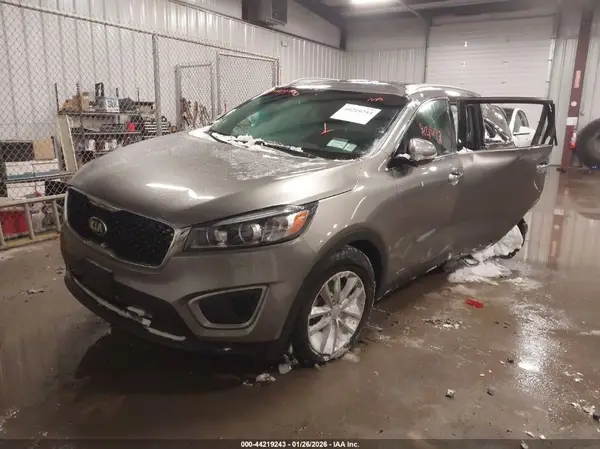 5XYPG4A34GG102609 2016 KIA SORENTO - Image 2