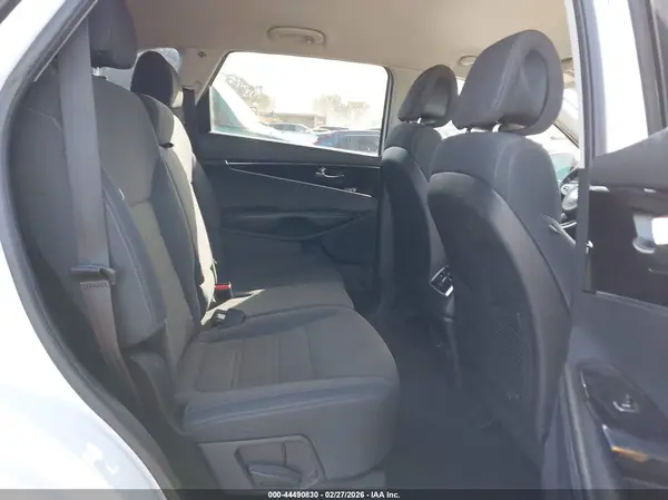 5XYPG4A34GG104909 2016 KIA SORENTO - Image 8