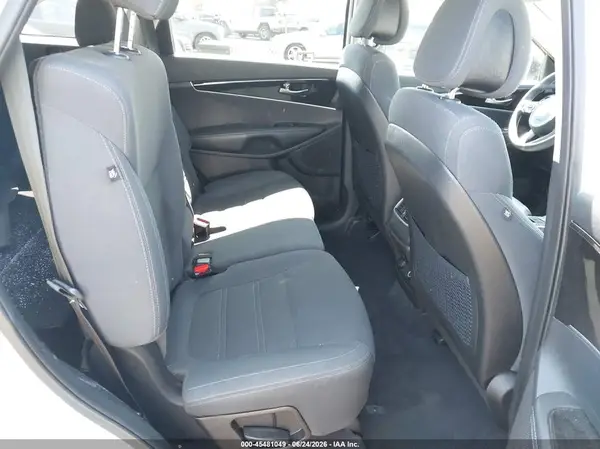 5XYPG4A34GG109298 2016 KIA SORENTO - Image 8