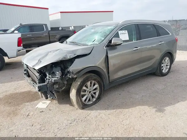 5XYPG4A34GG153365 2016 KIA SORENTO - Image 2