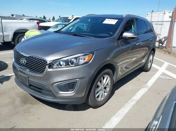 5XYPG4A34GG154211 2016 KIA SORENTO - Image 2