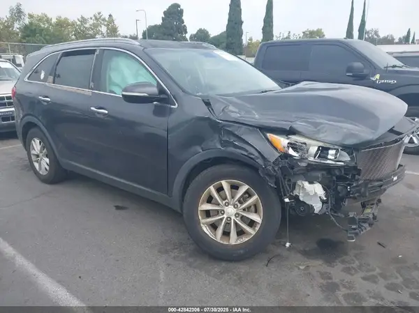 5XYPG4A34GG170294 2016 KIA SORENTO - Image 1