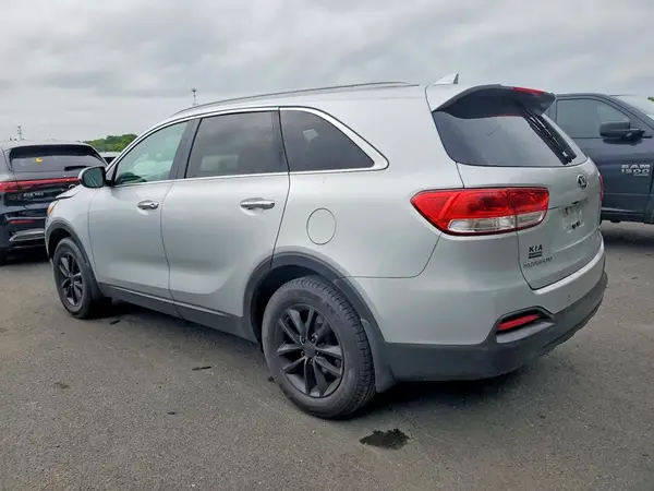 5XYPG4A34GG171235 2016 KIA SORENTO - Image 2