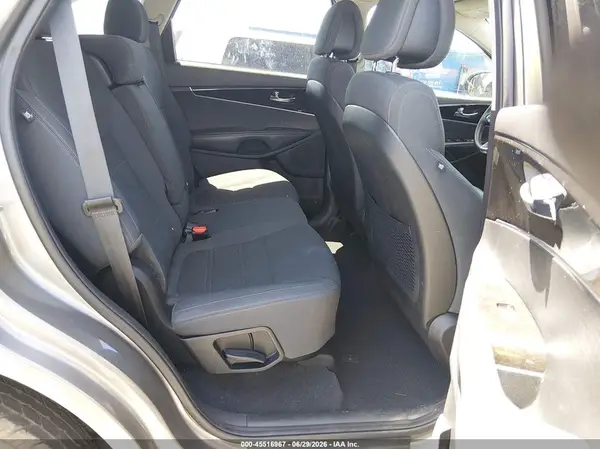 5XYPG4A34GG186589 2016 KIA SORENTO - Image 8