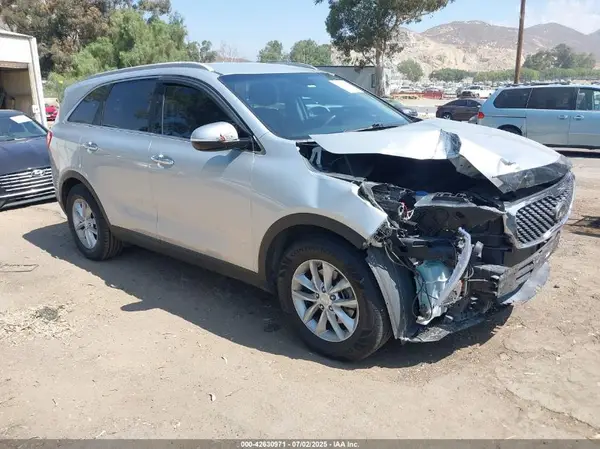 5XYPG4A34HG190675 2017 KIA SORENTO - Image 1