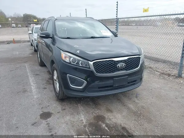 5XYPG4A34HG200945 2017 KIA SORENTO - Image 1