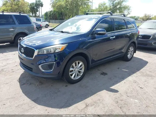 5XYPG4A34HG201769 2017 KIA SORENTO - Image 2