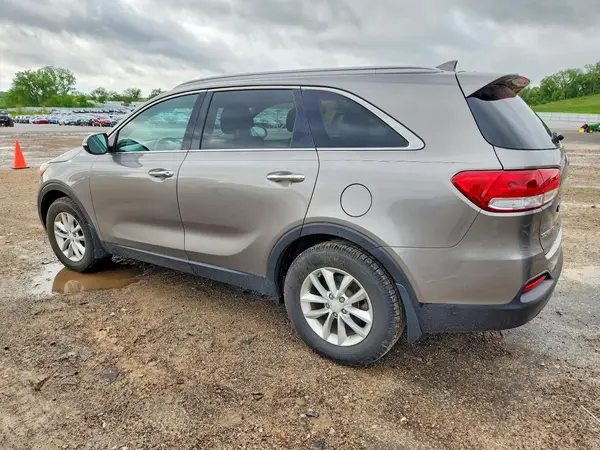 5XYPG4A34HG205112 2017 KIA SORENTO - Image 2