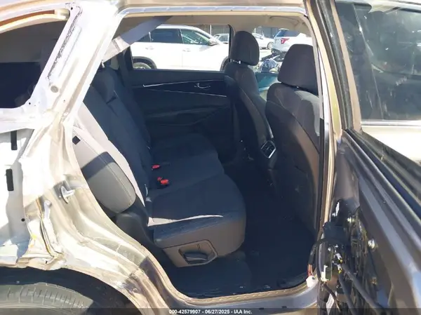 5XYPG4A34HG209130 2017 KIA SORENTO - Image 8