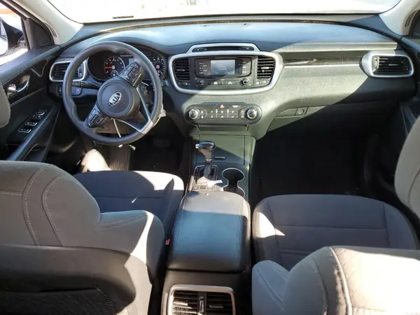 5XYPG4A34HG218782 2017 KIA SORENTO - Image 8