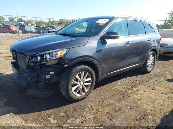 5XYPG4A34HG219821 2017 KIA SORENTO - Image 2