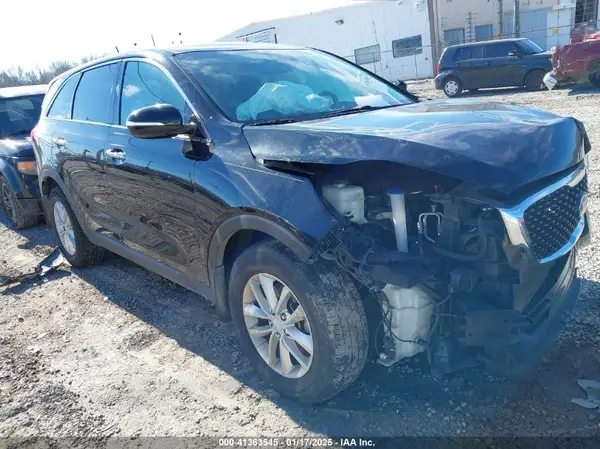 5XYPG4A34HG220600 2017 KIA SORENTO - Image 1