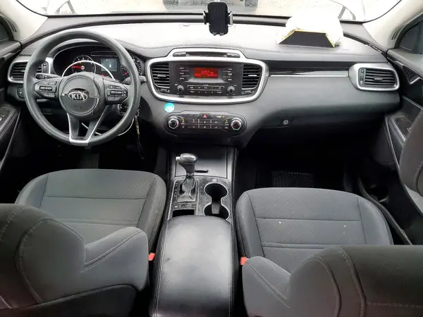 5XYPG4A34HG223609 2017 KIA SORENTO - Image 8