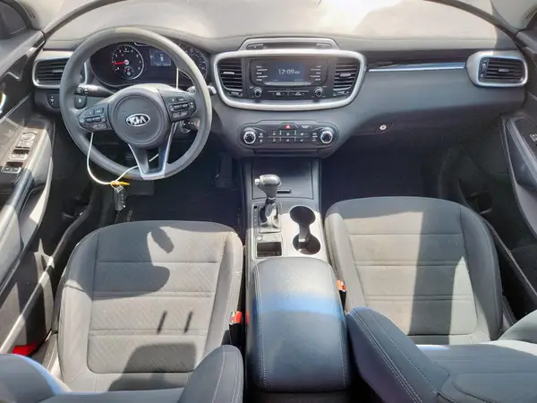 5XYPG4A34HG226834 2017 KIA SORENTO - Image 8
