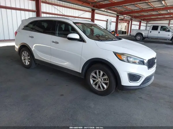 5XYPG4A34HG240510 2017 KIA SORENTO - Image 1