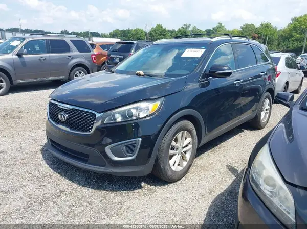 5XYPG4A34HG242919 2017 KIA SORENTO - Image 2