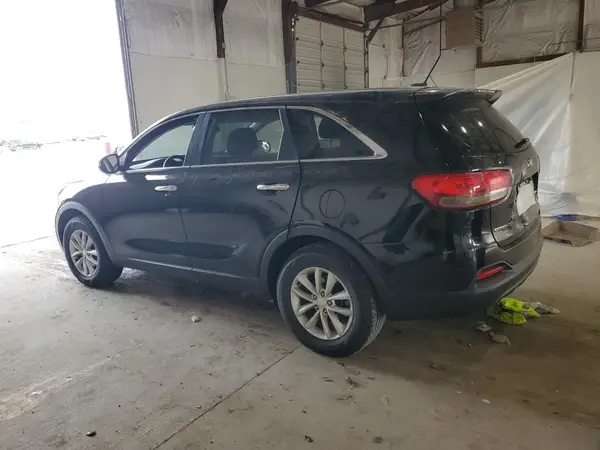 5XYPG4A34HG245769 2017 KIA SORENTO - Image 2