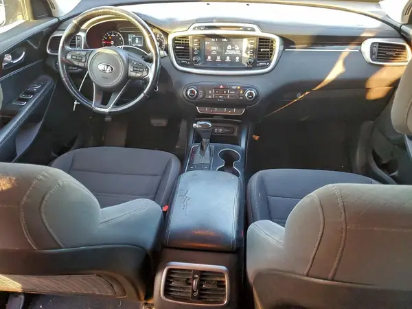 5XYPG4A34HG246968 2017 KIA SORENTO - Image 8