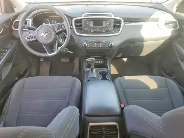 5XYPG4A34HG247702 2017 KIA SORENTO - Image 8
