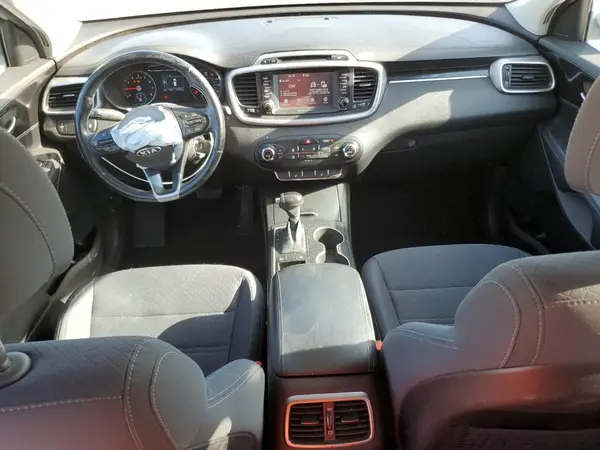5XYPG4A34HG248428 2017 KIA SORENTO - Image 8